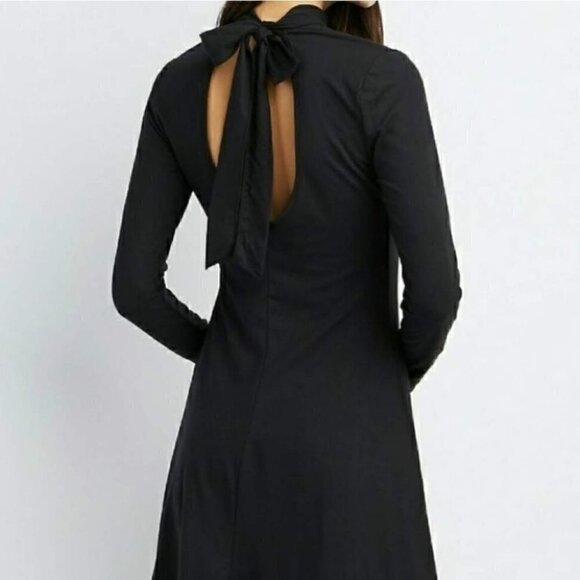 Charlotte Russe Dresses & Skirts - Open Back Dress
